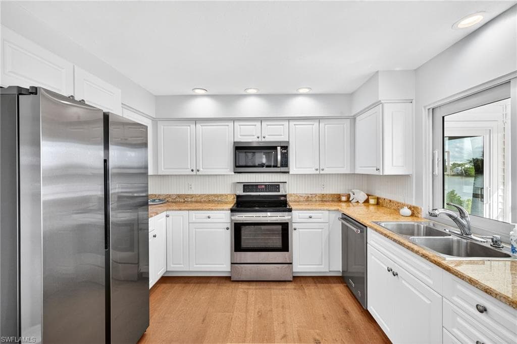 3311 Twin Lakes LN, SANIBEL FL 33957-8