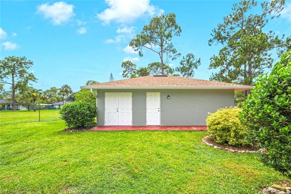 761 Pine Vale DR, NAPLES FL 34104-27