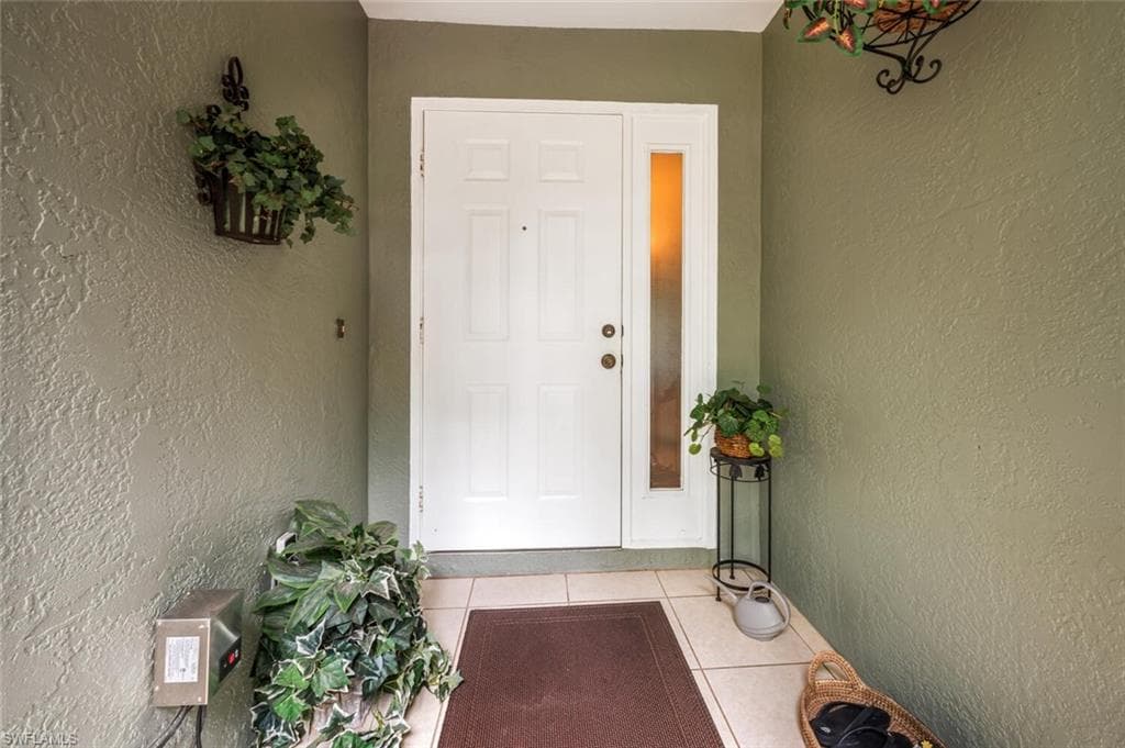 761 Pine Vale DR, NAPLES FL 34104-4