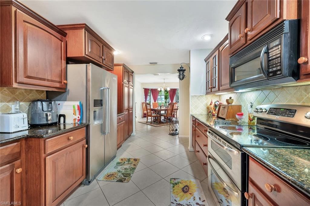 761 Pine Vale DR, NAPLES FL 34104-8
