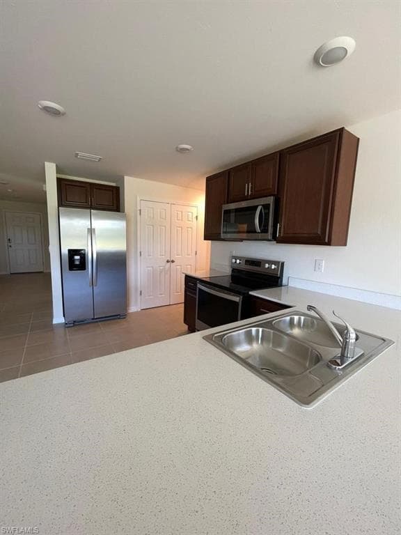 9018 S CASTLE CIR, LABELLE FL 33935-2