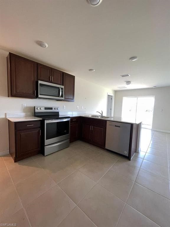 9018 S CASTLE CIR, LABELLE FL 33935-3