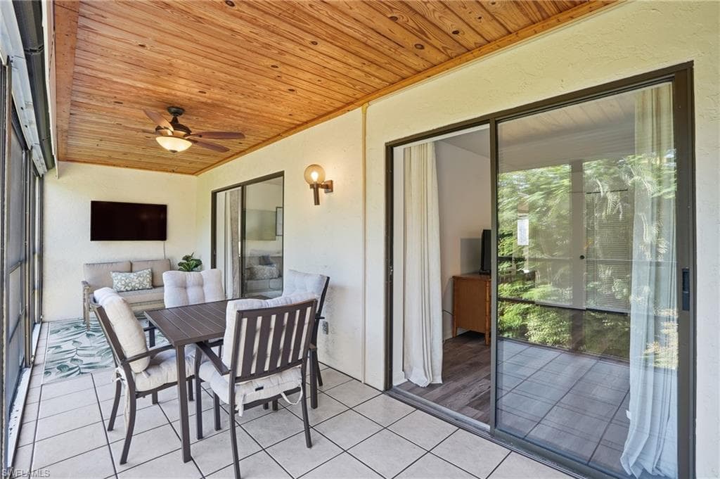 126 Pinebrook DR, FORT MYERS FL 33907-22