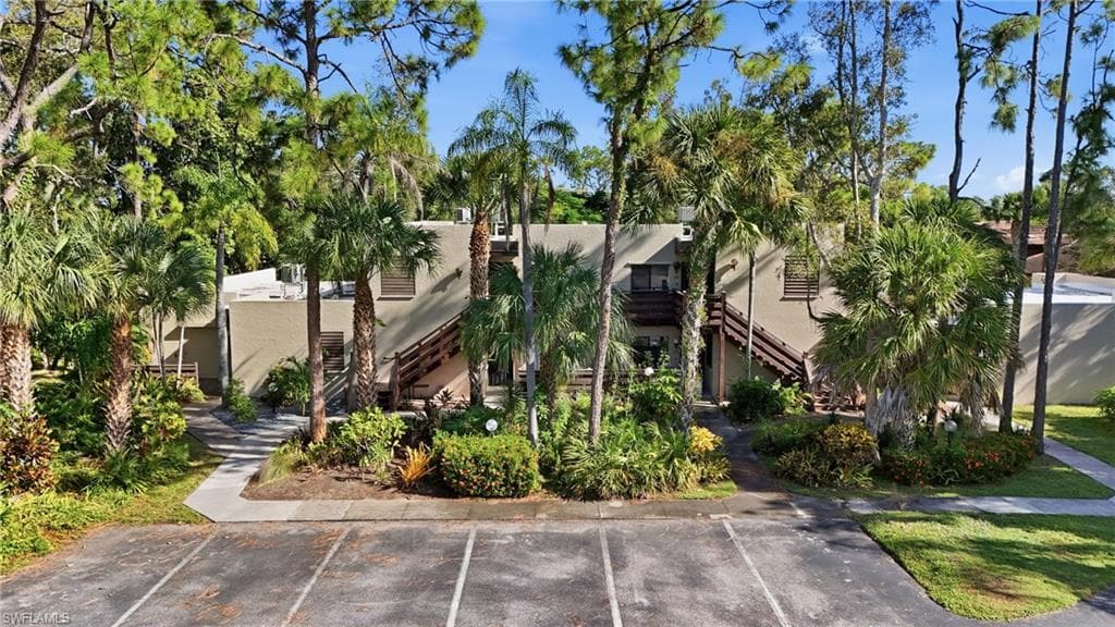 126 Pinebrook DR, FORT MYERS FL 33907-27