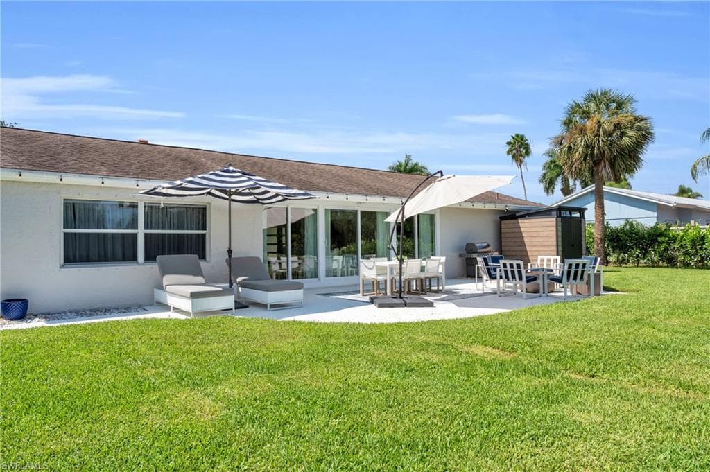 2649 Longboat DR, NAPLES FL 34104-26