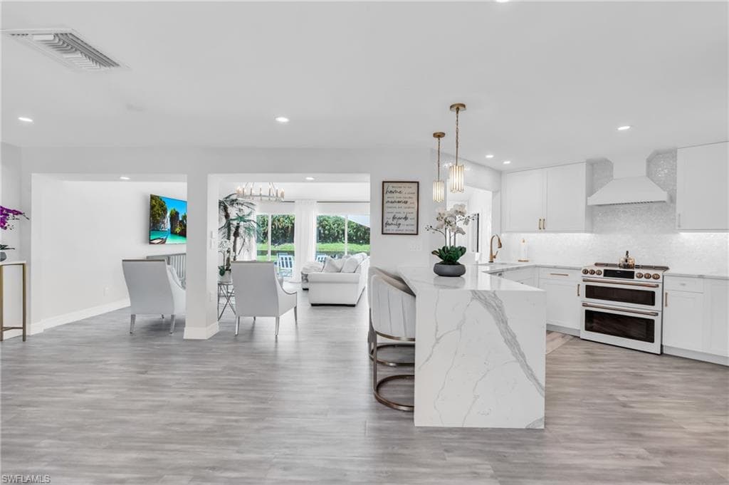 2649 Longboat DR, NAPLES FL 34104-1