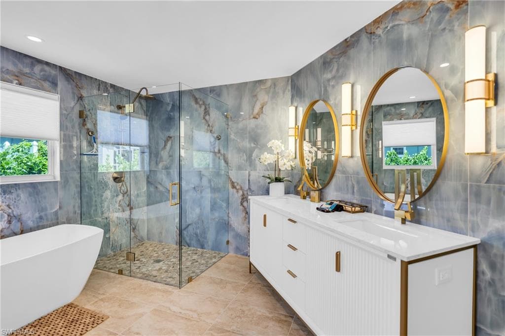 2649 Longboat DR, NAPLES FL 34104-12