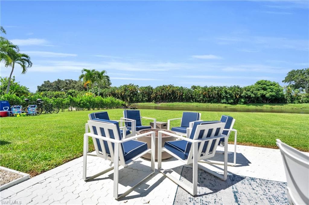 2649 Longboat DR, NAPLES FL 34104-21