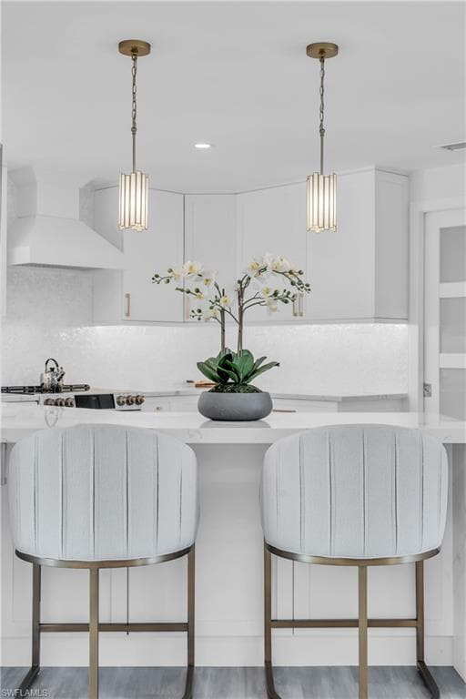 2649 Longboat DR, NAPLES FL 34104-6