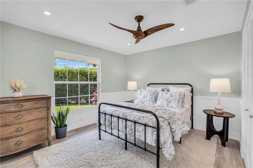 2649 Longboat DR, NAPLES FL 34104-17