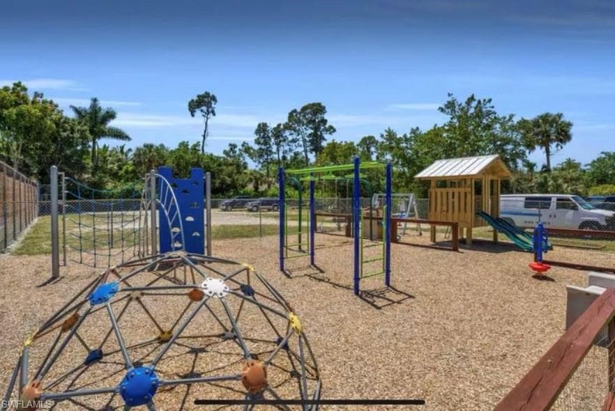 2649 Longboat DR, NAPLES FL 34104-30