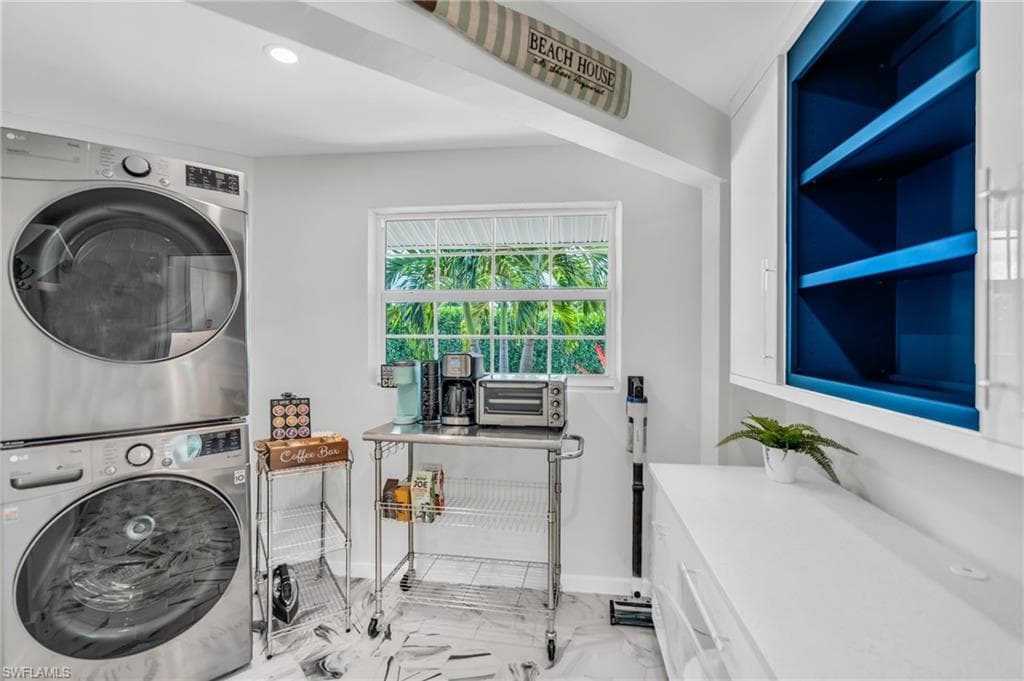 2649 Longboat DR, NAPLES FL 34104-28