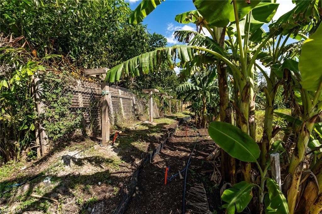 1065 Sanctuary RD, NAPLES FL 34120-9