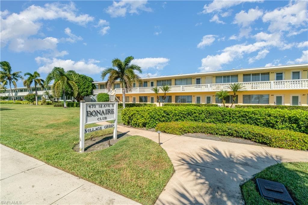 473 12th AVE S # B11, NAPLES FL 34102-17