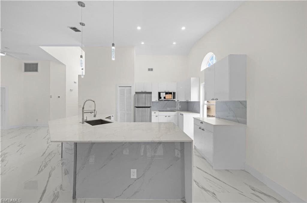 3832 Sabal Springs BLVD, NORTH FORT MYERS FL 33917-9