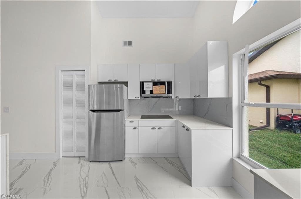 3832 Sabal Springs BLVD, NORTH FORT MYERS FL 33917-10