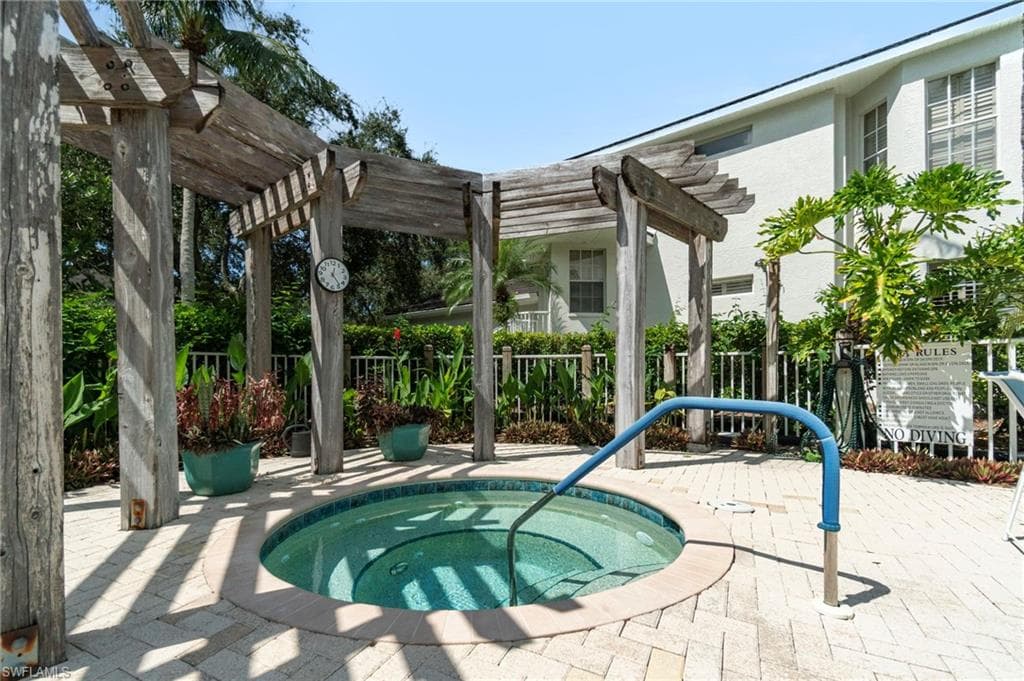 3412 Pointe Creek CT # 102, BONITA SPRINGS FL 34134-35