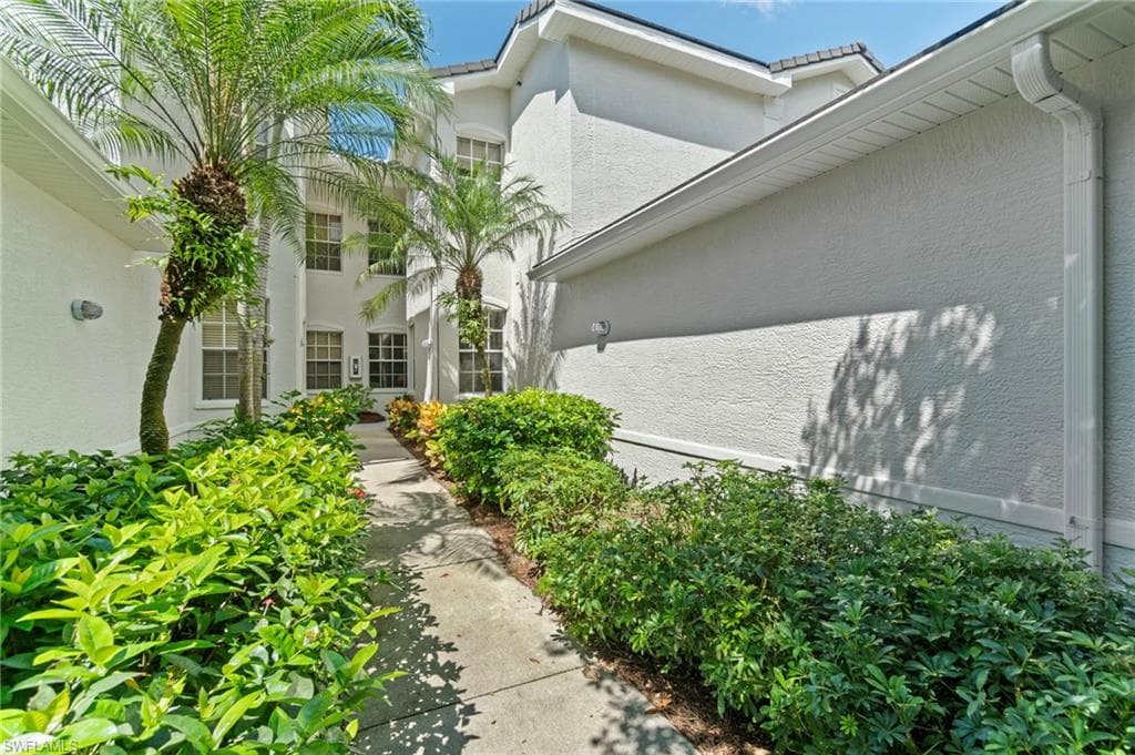 3412 Pointe Creek CT # 102, BONITA SPRINGS FL 34134-31