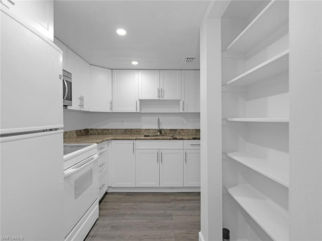 3704 Broadway # 208, FORT MYERS FL 33901-11