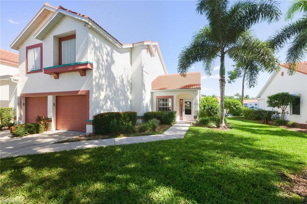 636 Windsor SQ # 102, NAPLES FL 34104-1