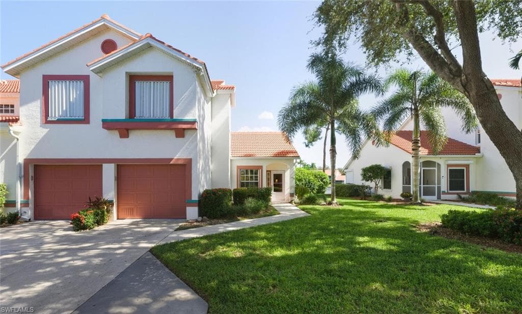 636 Windsor SQ # 102, NAPLES FL 34104-32