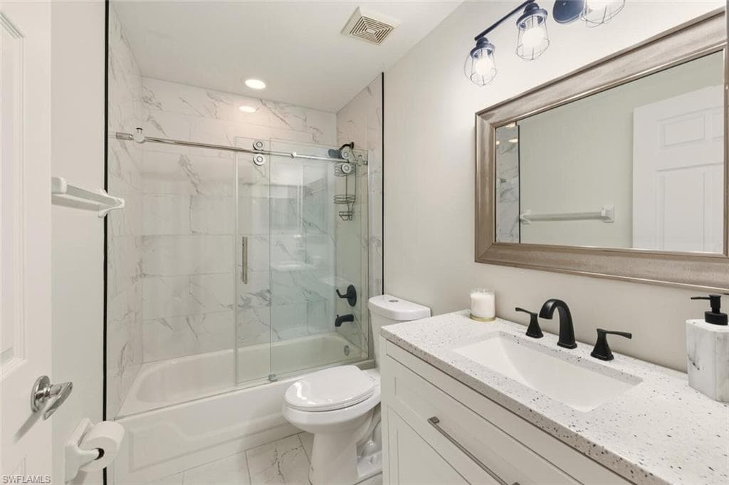 636 Windsor SQ # 102, NAPLES FL 34104-14