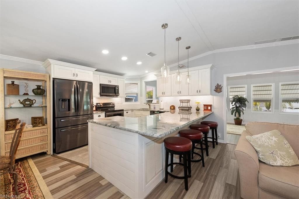 102 Elise DR, FORT MYERS FL 33908-5