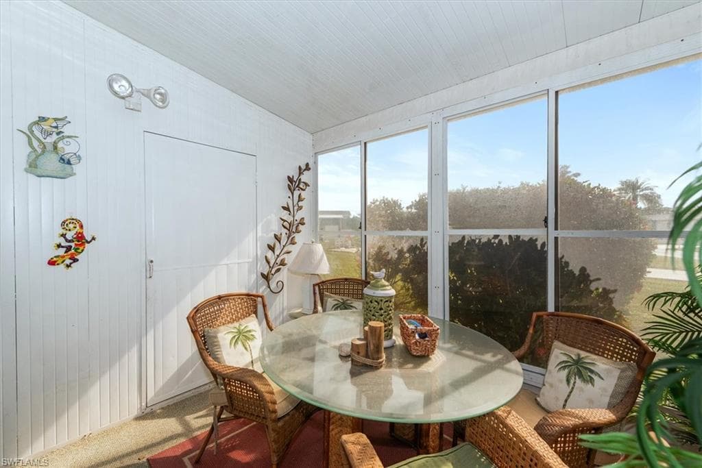 102 Elise DR, FORT MYERS FL 33908-19