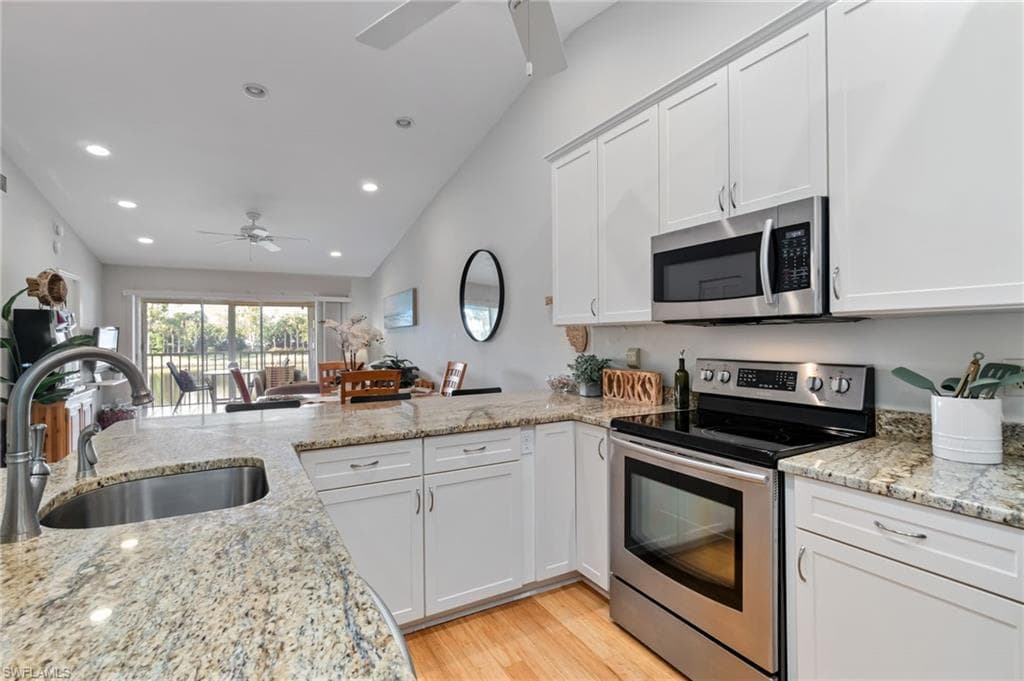 834 Gulf Pavilion DR # 201, NAPLES FL 34108-5