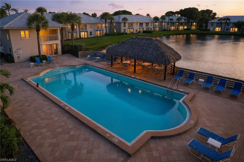 834 Gulf Pavilion DR # 201, NAPLES FL 34108-33