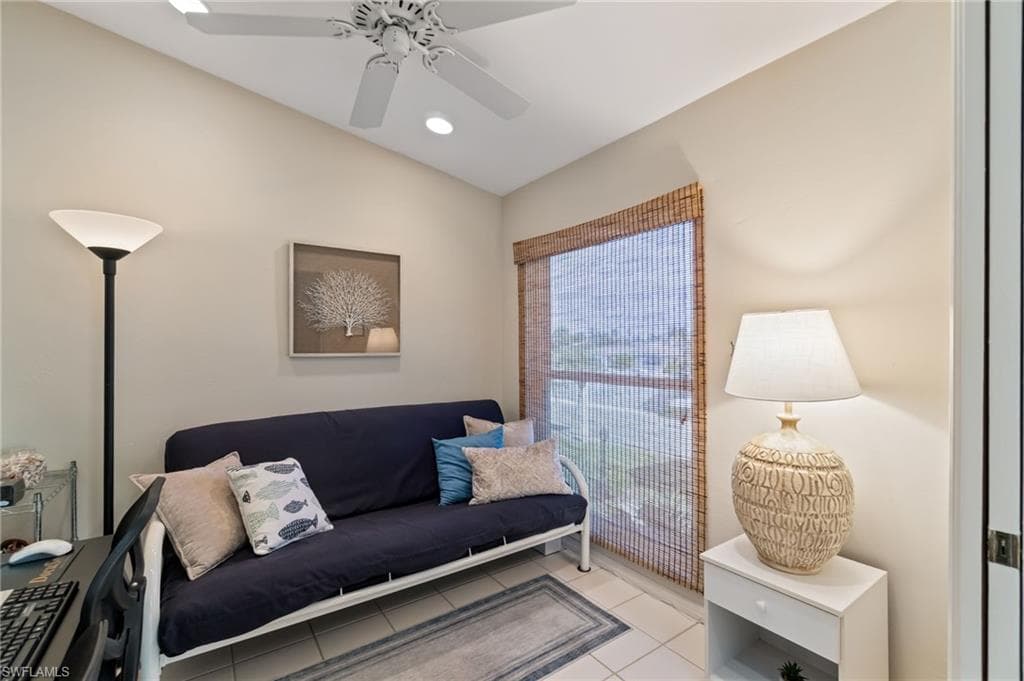 834 Gulf Pavilion DR # 201, NAPLES FL 34108-30