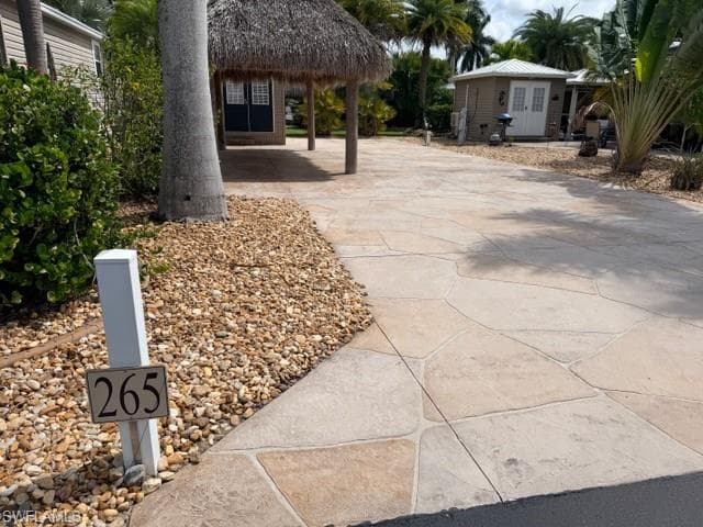 5205 Pineland Daisy TRL, FORT MYERS FL 33905-1