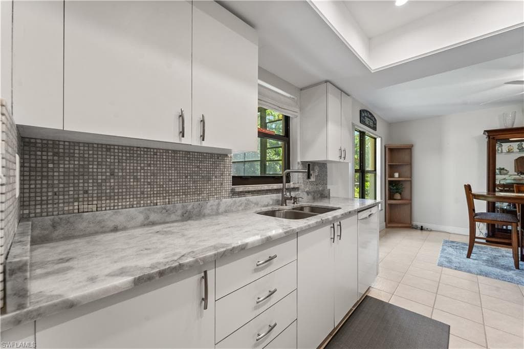 8336 Charter Club CIR # 5, FORT MYERS FL 33919-9