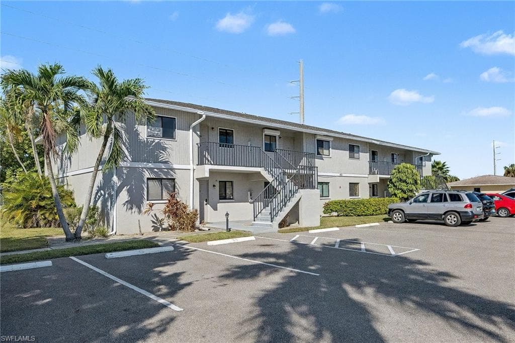 423 Cape Coral PKWY W 206-7
