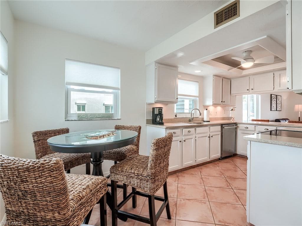 4511 Bay Beach LN # 114, FORT MYERS BEACH FL 33931-5