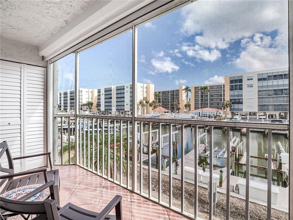 4511 Bay Beach LN # 114, FORT MYERS BEACH FL 33931-21