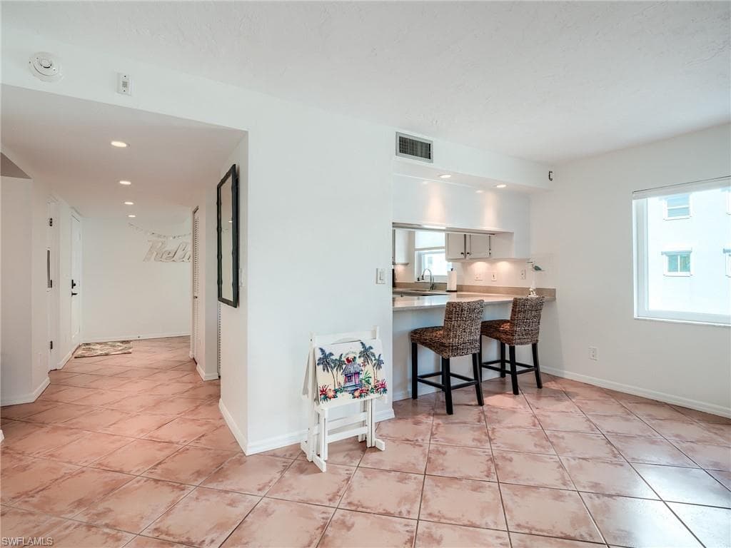 4511 Bay Beach LN # 114, FORT MYERS BEACH FL 33931-10