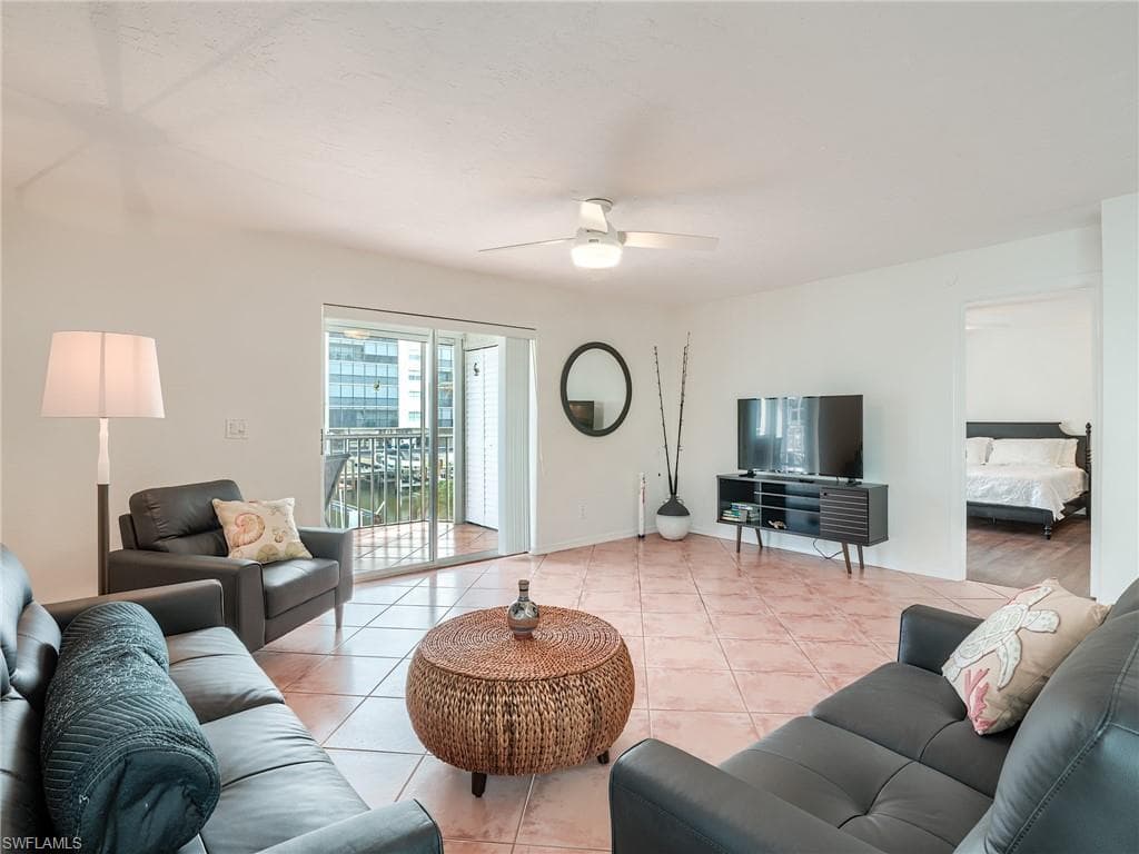 4511 Bay Beach LN # 114, FORT MYERS BEACH FL 33931-18