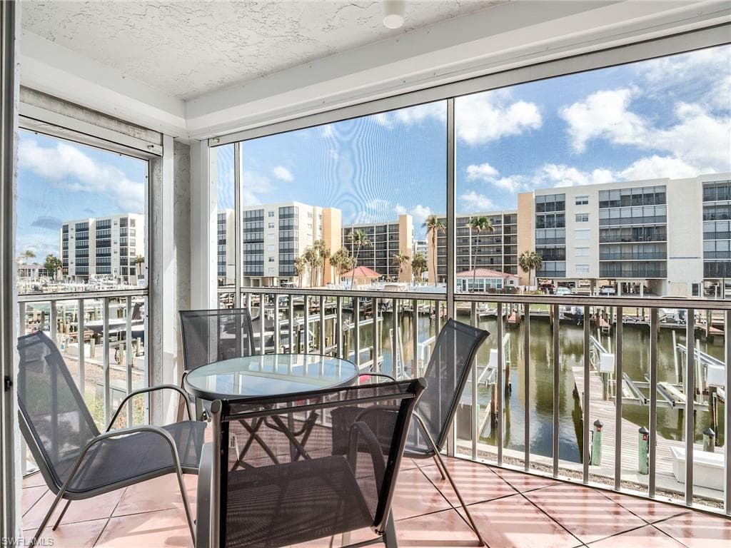 4511 Bay Beach LN # 114, FORT MYERS BEACH FL 33931-20