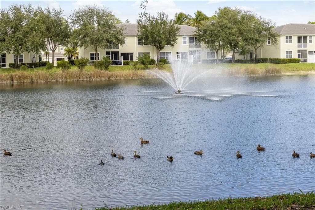 1320 Mariposa CIR # 104, NAPLES FL 34105-15