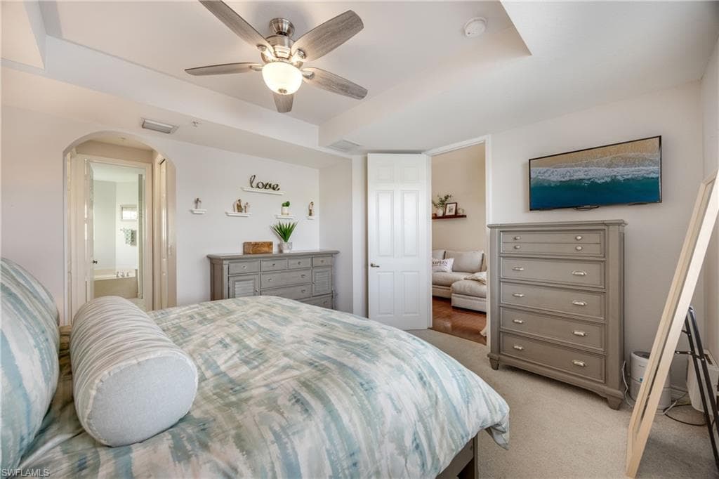 1320 Mariposa CIR # 104, NAPLES FL 34105-11