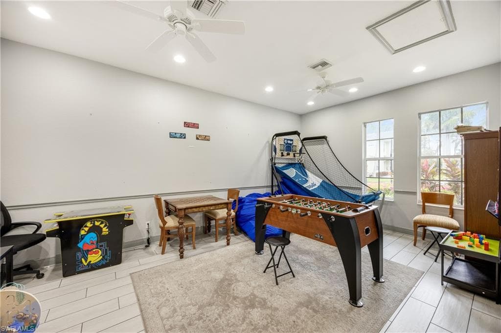 1320 Mariposa CIR # 104, NAPLES FL 34105-34