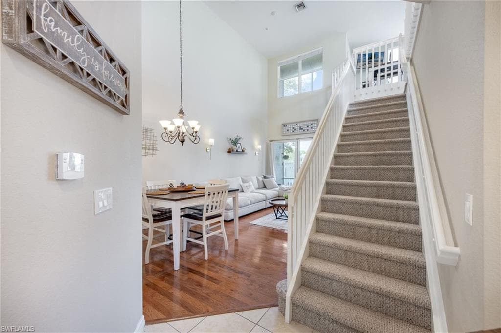 1320 Mariposa CIR # 104, NAPLES FL 34105-20