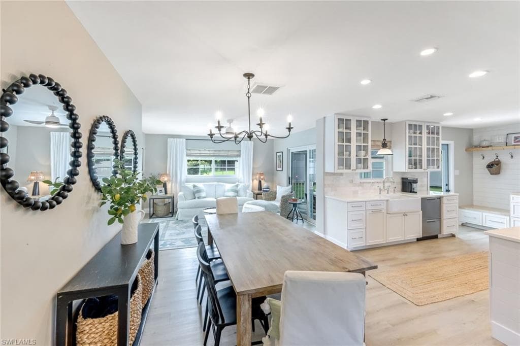 1086 N Town And River DR, FORT MYERS FL 33919-13