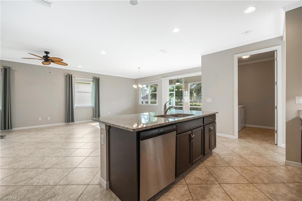 2899 Sunset Pointe CIR, CAPE CORAL FL 33914-16