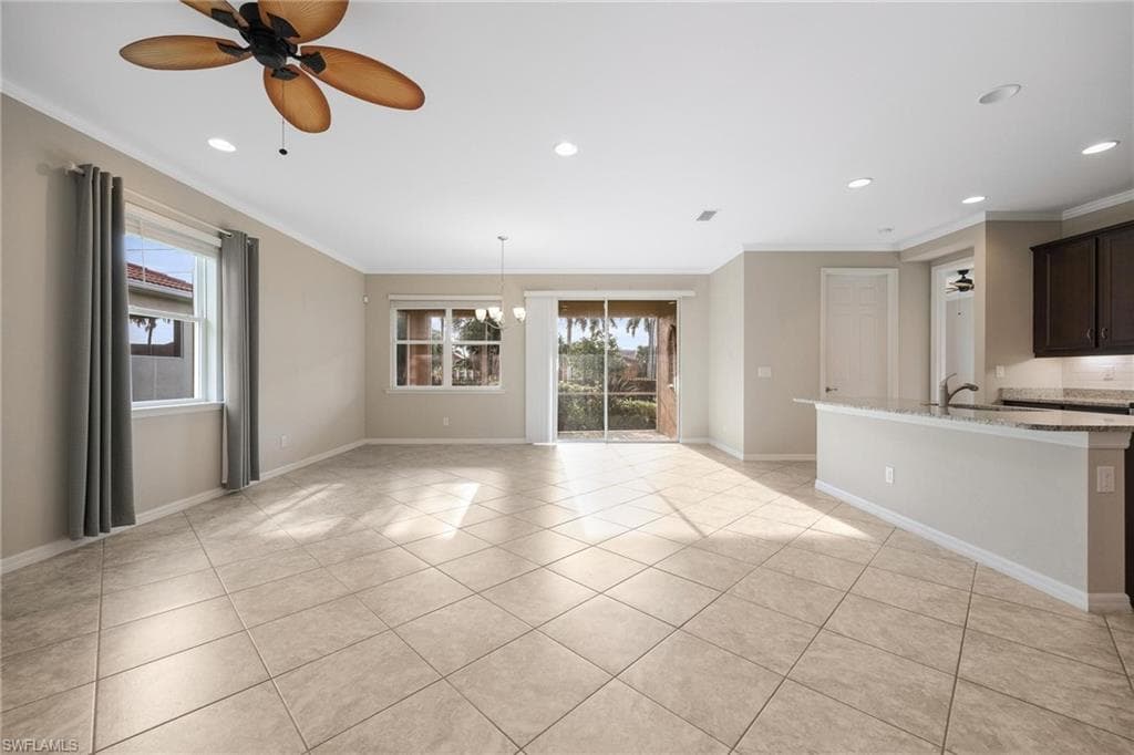 2899 Sunset Pointe CIR, CAPE CORAL FL 33914-15