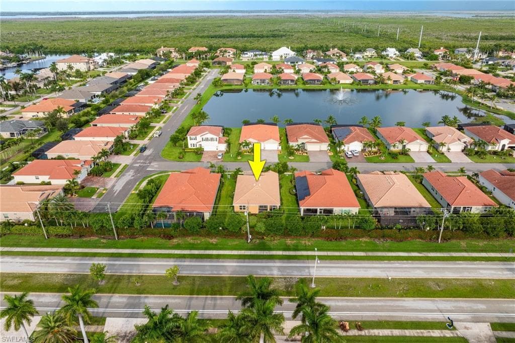 2899 Sunset Pointe CIR, CAPE CORAL FL 33914-33