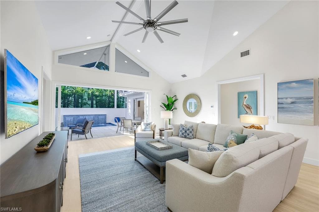 2100 Curtis ST, NAPLES FL 34112-3