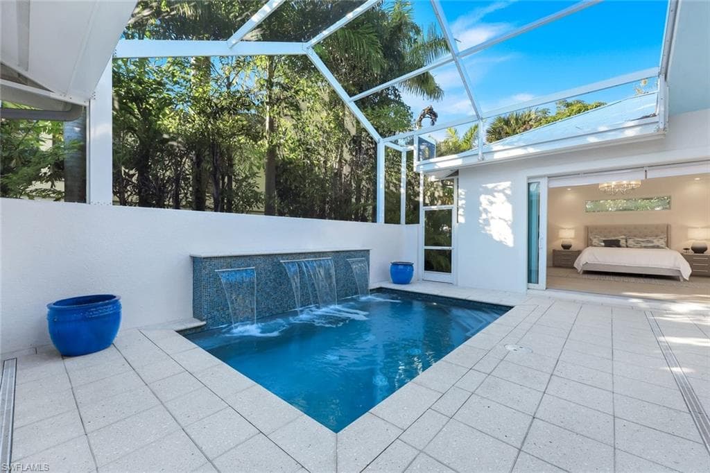 2100 Curtis ST, NAPLES FL 34112-24