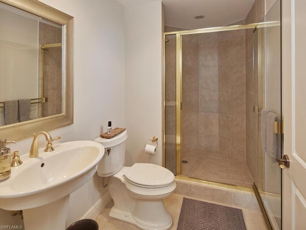 23850 Via Italia CIR 504-12